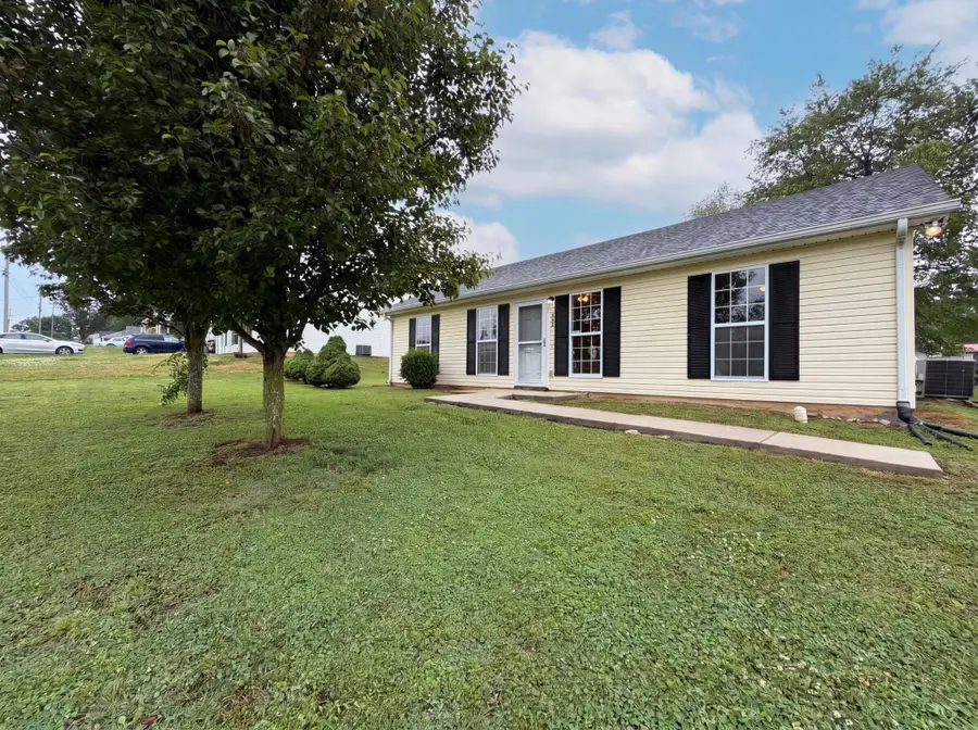 300 Fairway Grn, Shelbyville, TN 37160 - #2