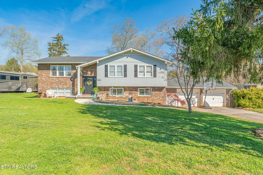 7301 Dunsten Drive, Knoxville, TN 37931 - #2