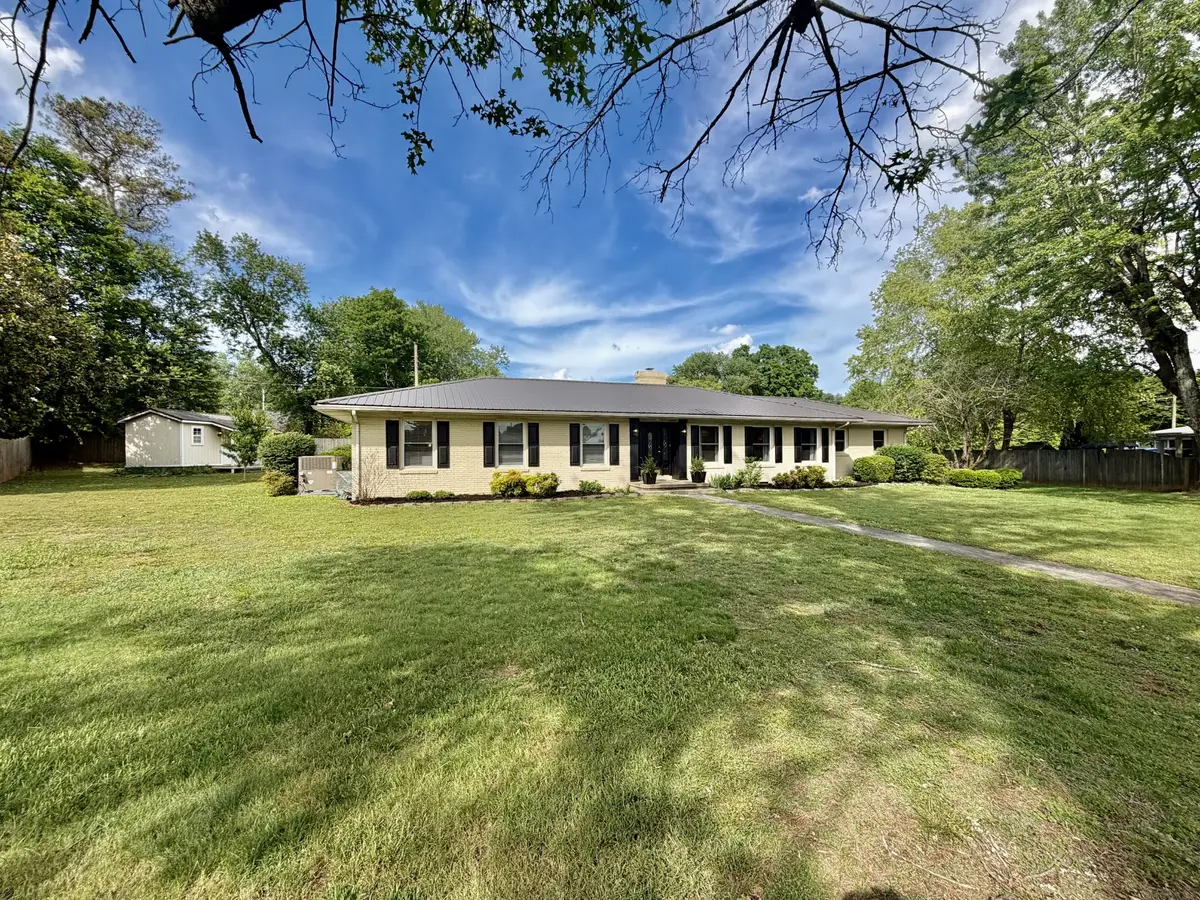 232 Admiral Cir, Lawrenceburg, TN 38464 - #1