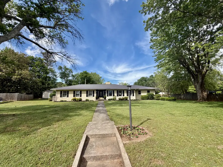 232 Admiral Cir, Lawrenceburg, TN 38464 - #2