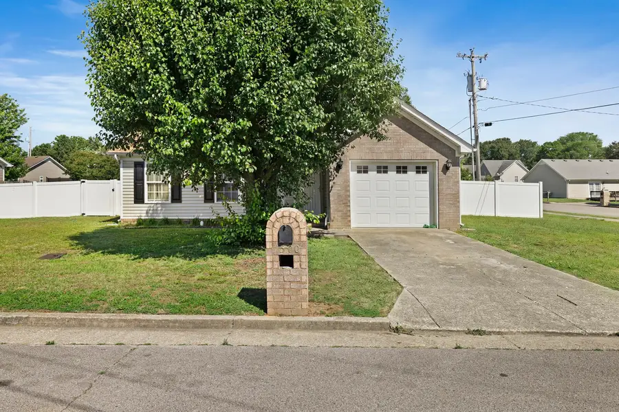 1500 Brookchase Ct, Antioch, TN 37013 - #2