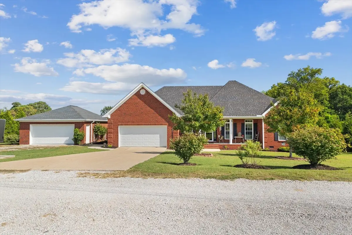 605 Compton Ln, Columbia, TN 38401 - #1