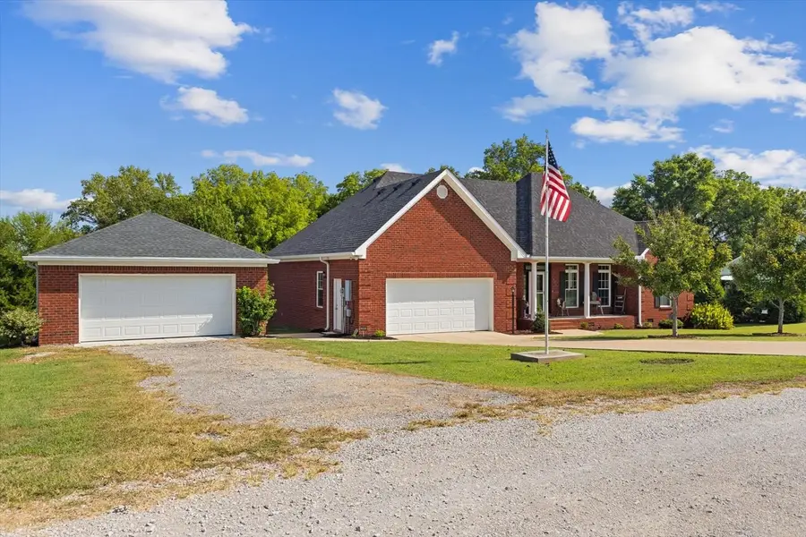 605 Compton Ln, Columbia, TN 38401 - #2
