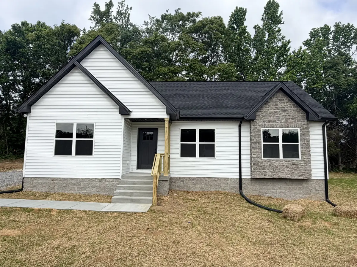 404 Leigh Anna Circle, Lafayette, TN 37083 - #1