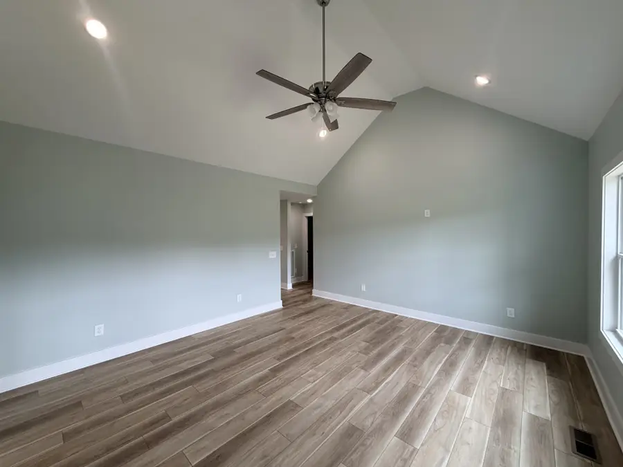 404 Leigh Anna Circle, Lafayette, TN 37083 - #3