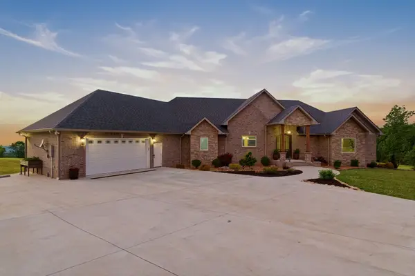 577 Box House Rd, Belvidere, TN 37306