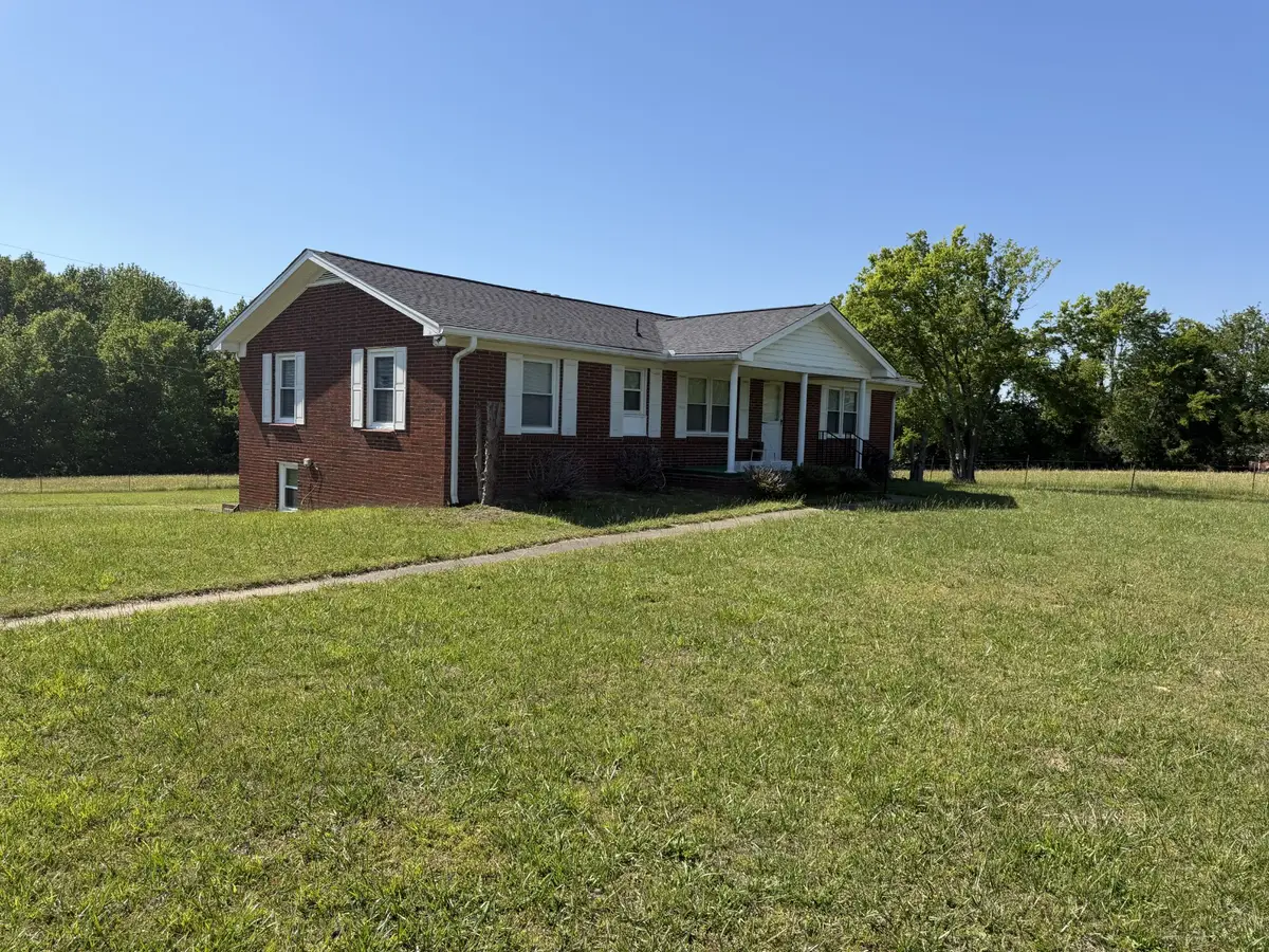 2276 S Mount Pleasant Rd, Greenbrier, TN 37073 - #1