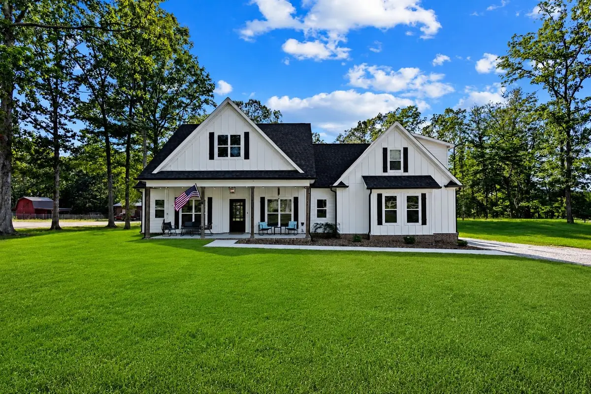 855 Greenwood Rd, Tullahoma, TN 37388 - #1