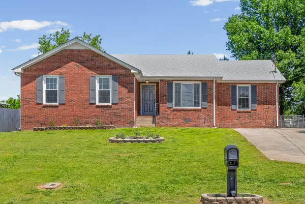 1409 Janet Way Dr, Clarksville, TN 37042