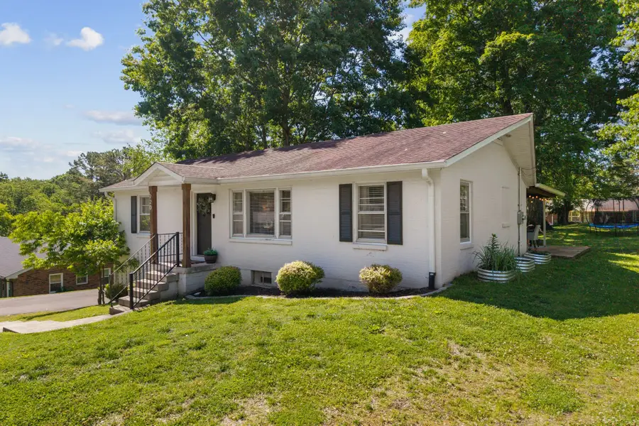 220 Crestland Dr, Columbia, TN 38401 - #3