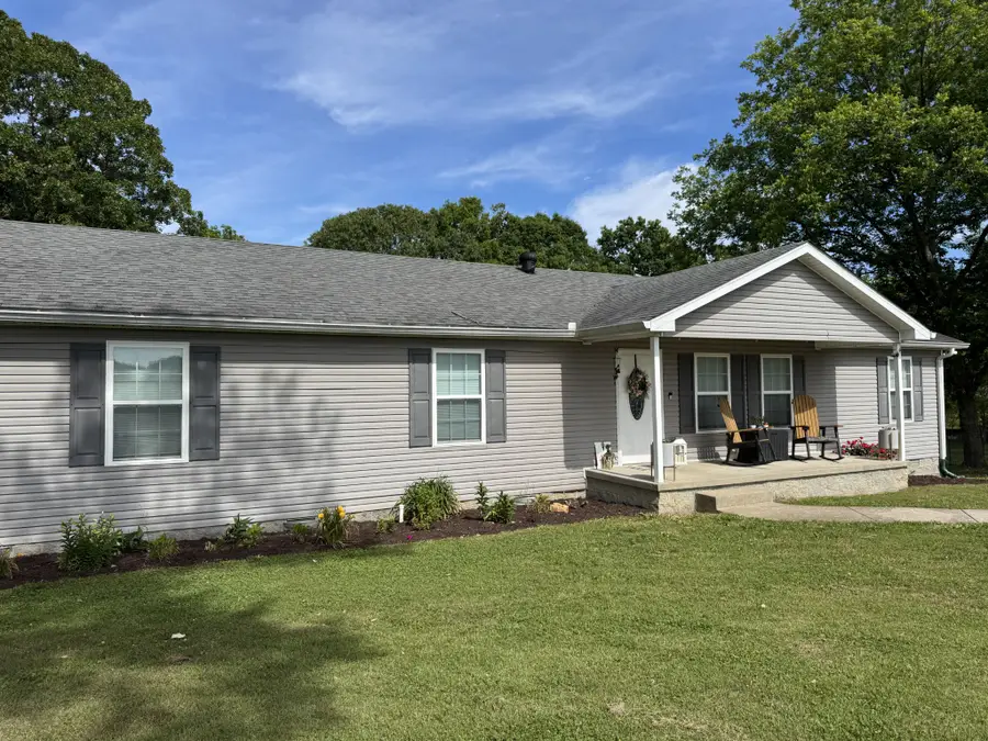 105 Larkins Dr, White Bluff, TN 37187 - #2
