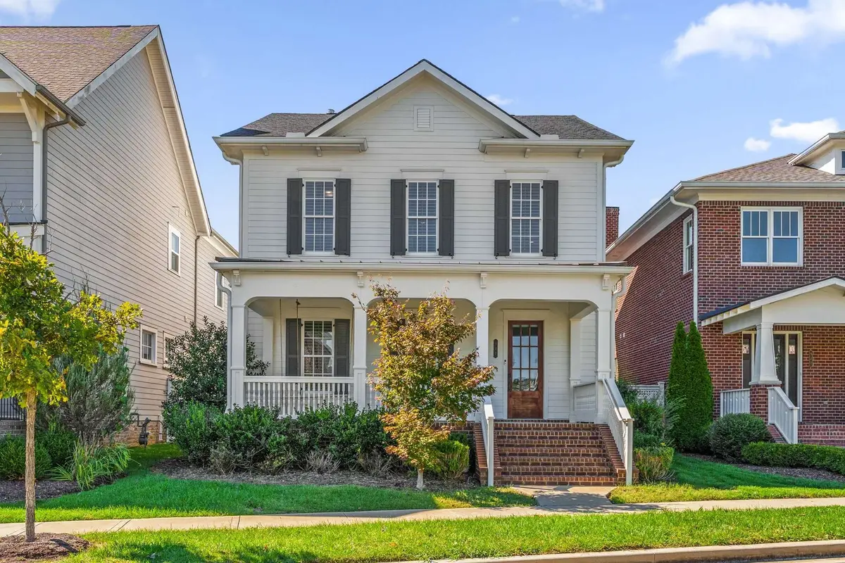 917 Dauphine St, Nashville, TN 37221 - #1