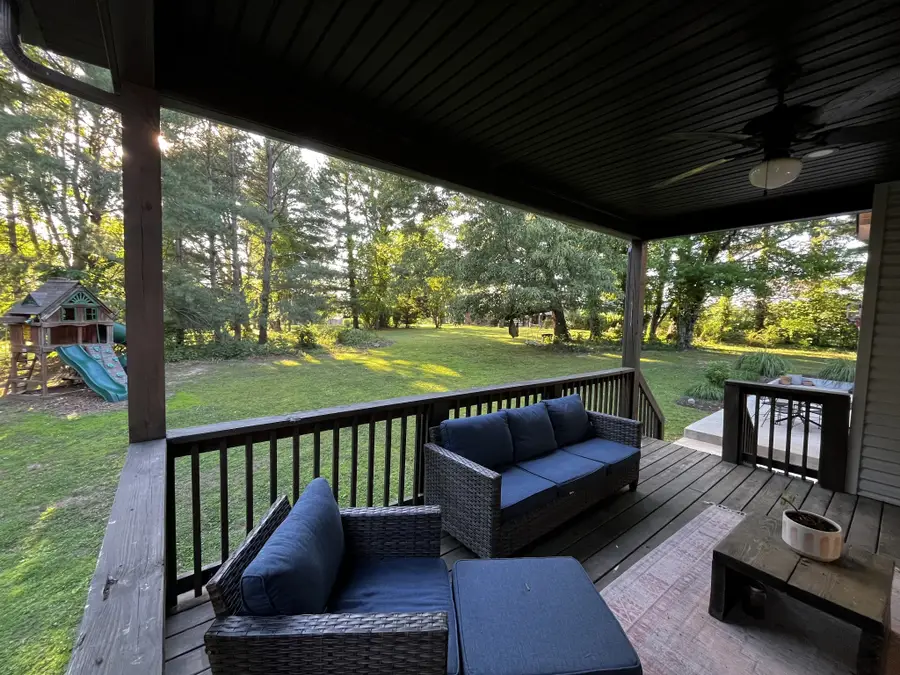 652 Vaughan Rd, Clarksville, TN 37043 - #2