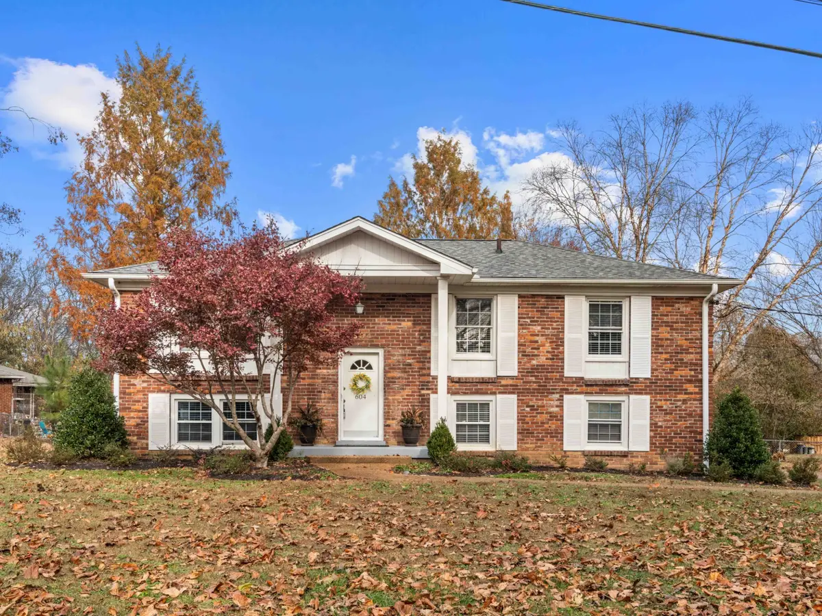 604 Meadowgreen Dr, Franklin, TN 37069 - #1