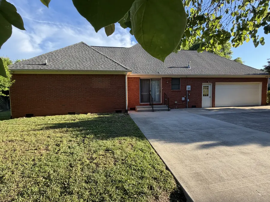 205 Ouida Ln, Columbia, TN 38401 - #3