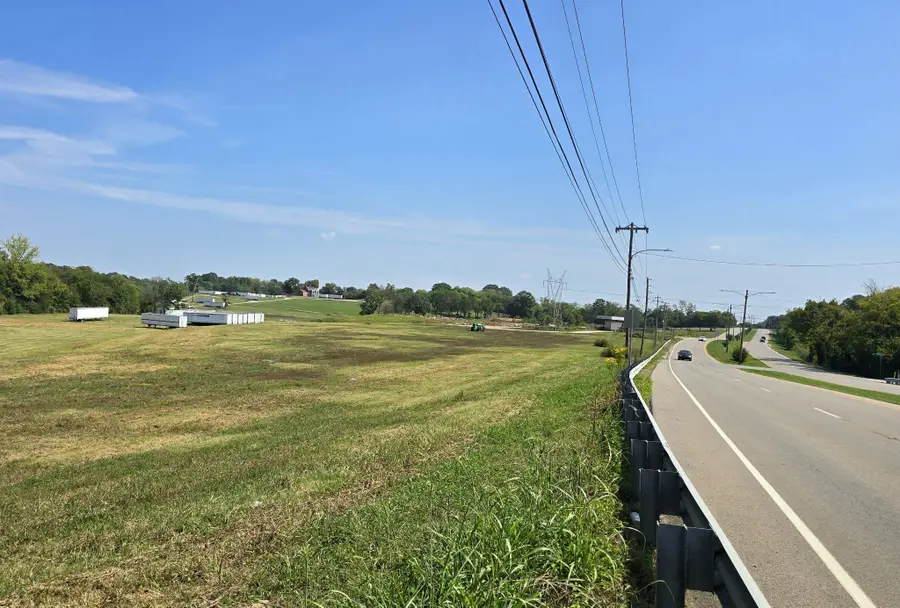 616 N James M Campbell Blvd, Columbia, TN 38401 - #2
