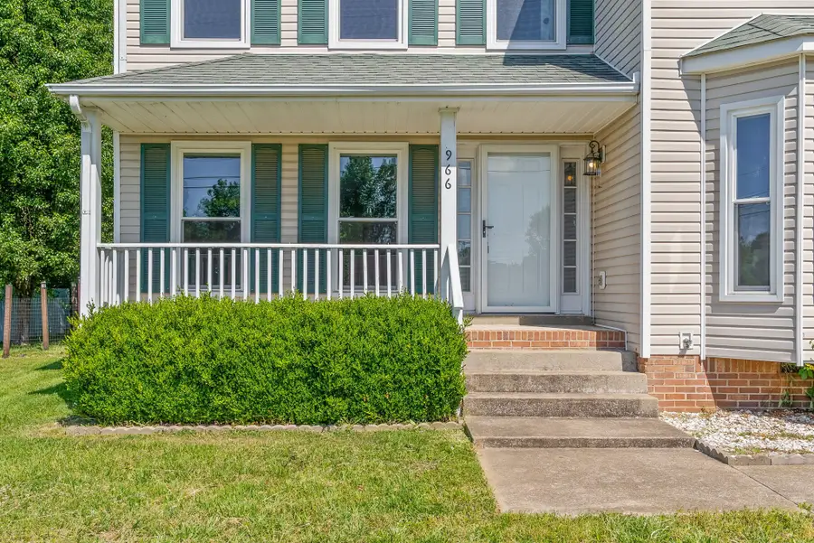 966 Roedeer Dr, Clarksville, TN 37042 - #2