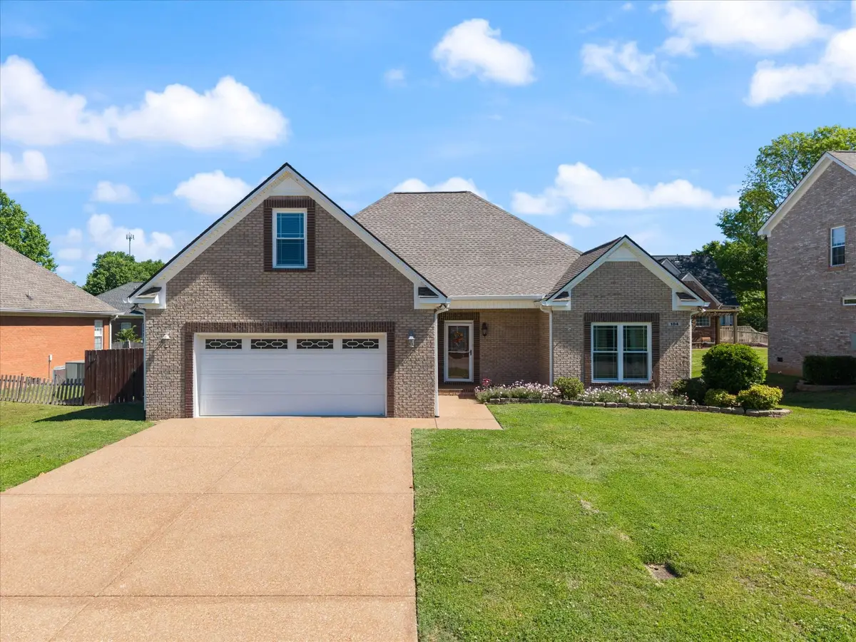 104 Holly Berry Dr, Columbia, TN 38401 - #1
