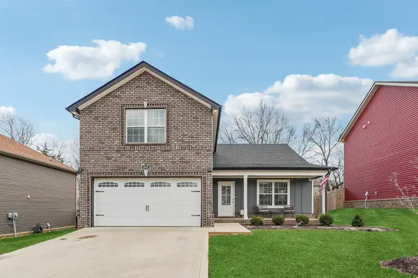 803 Lillian Grace Dr, Clarksville, TN 37043