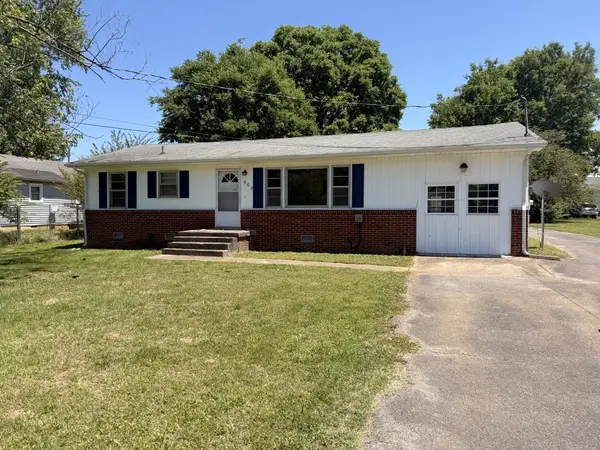 903 Shelbyview Dr, Shelbyville, TN 37160