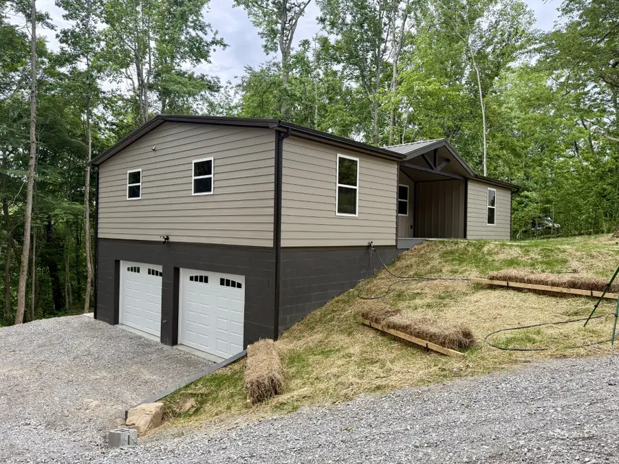 484 Spencer Dr, Spencer, TN 38585 - #2