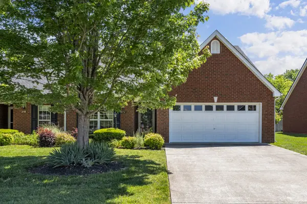 2751 Waywood Dr, Murfreesboro, TN 37128