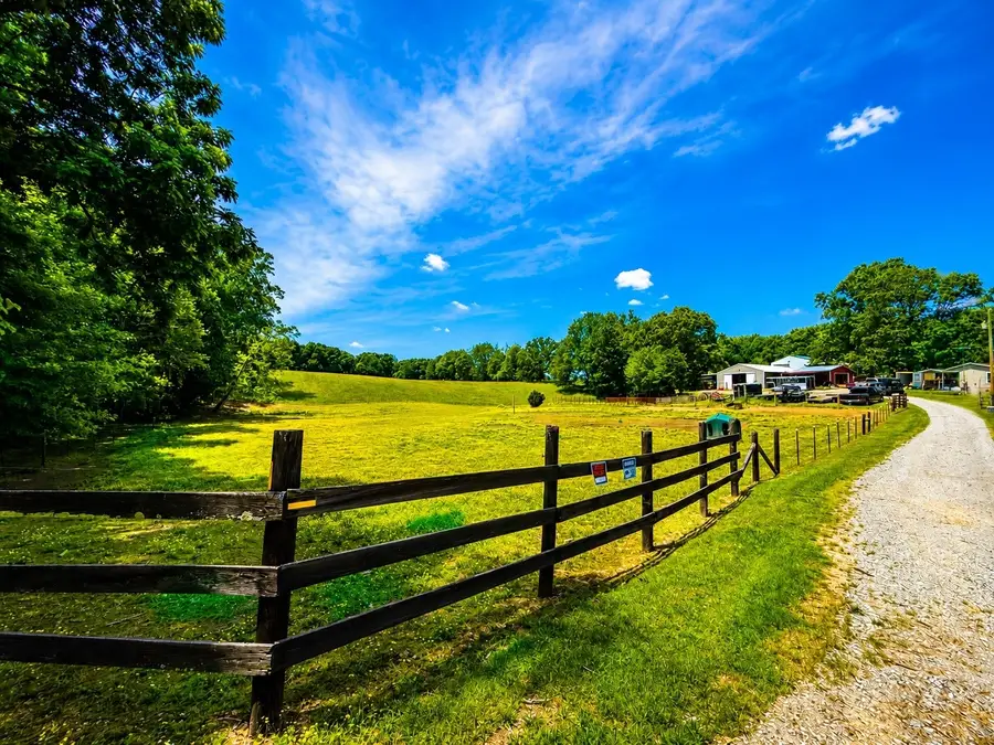 1126 Cedar Creek Rd, Vanleer, TN 37181 - #3