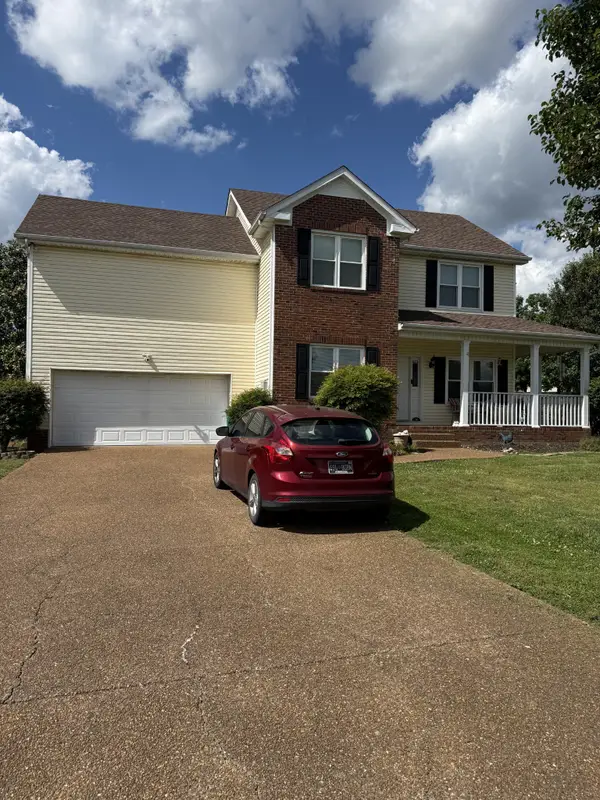 2204 Iroquois Pl, Thompsons Station, TN 37179
