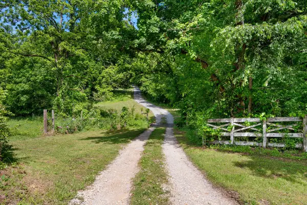 2943 Kerr Hill Rd, Lynnville, TN 38472