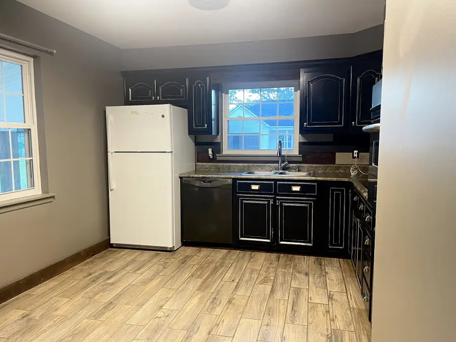 1612 Tennessee St, Sheffield, AL 35660 - #2