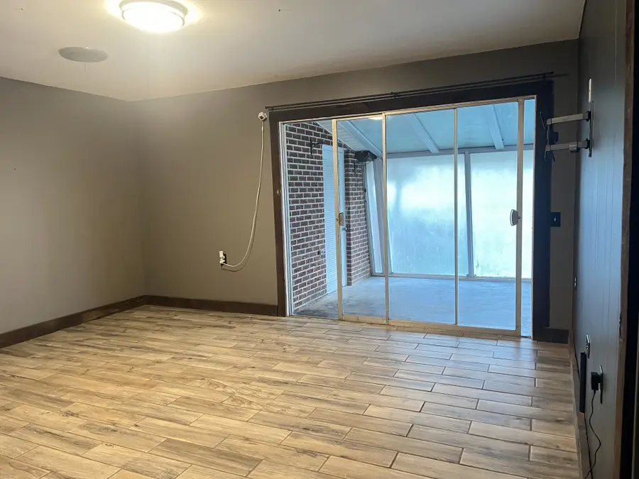 1612 Tennessee St, Sheffield, AL 35660 - #3