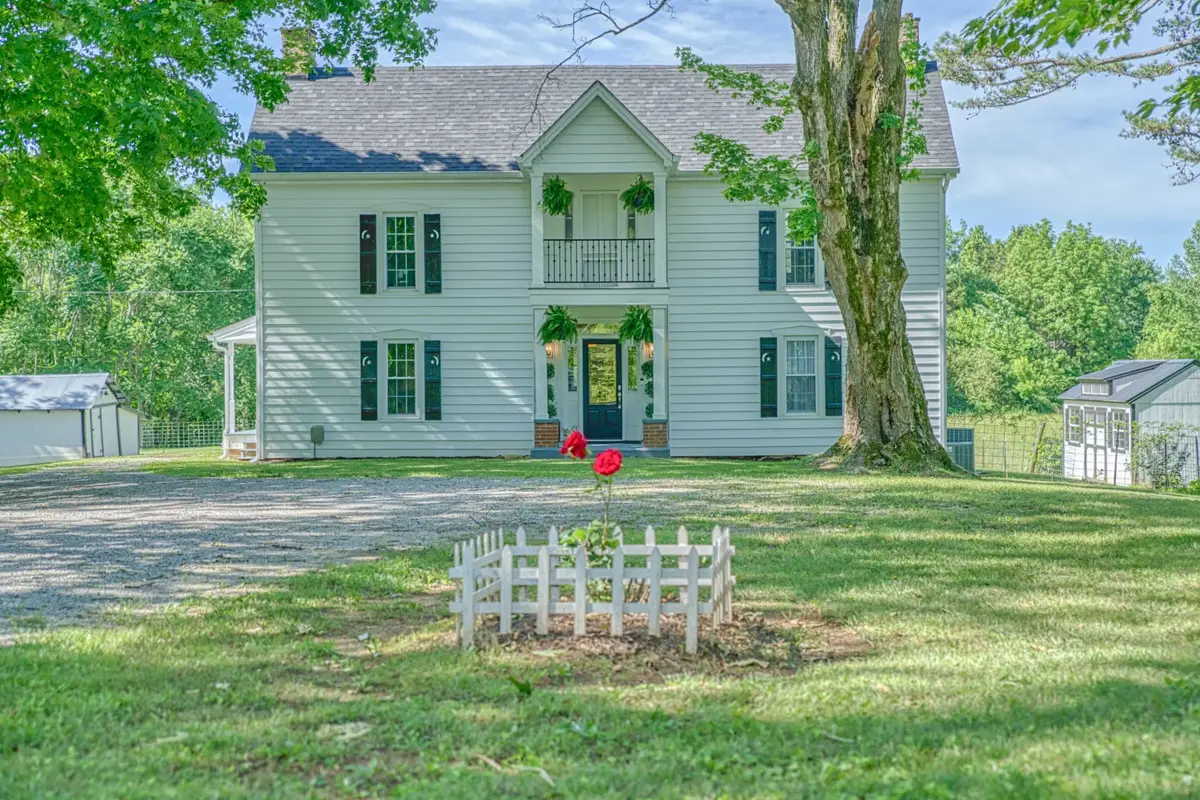 427 Frank Sims Rd, Sparta, TN 38583 - #1