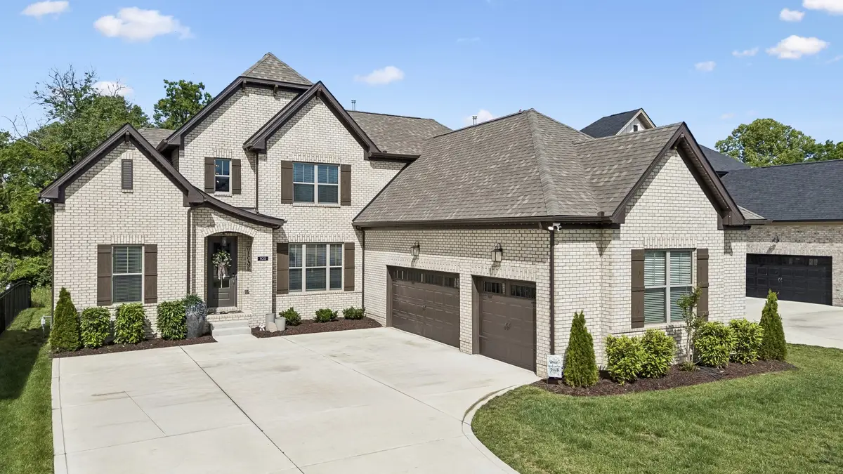 105 Hayden Ln, Gallatin, TN 37066 - #1