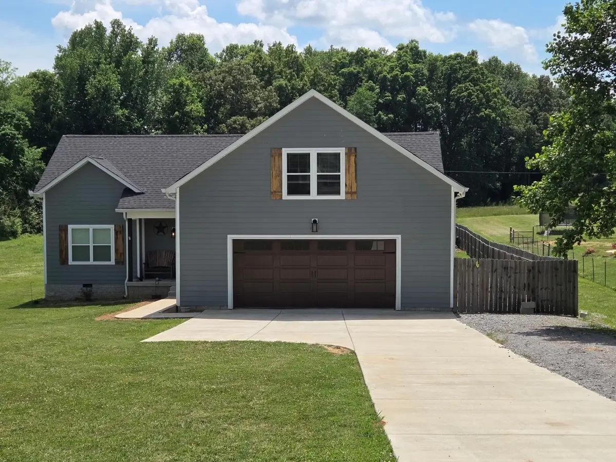 601 King Ridge Rd, Dowelltown, TN 37059 - #1