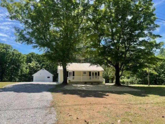 2625 Old Blacktop Rd, Mc Ewen, TN 37101 - #1
