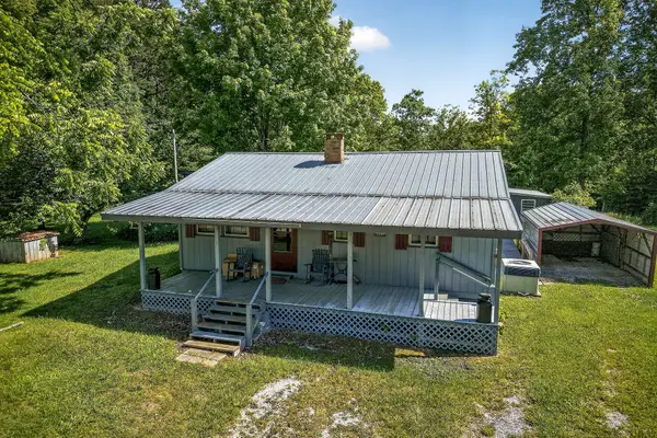 1720 Besstown Rd, Beersheba Springs, TN 37305