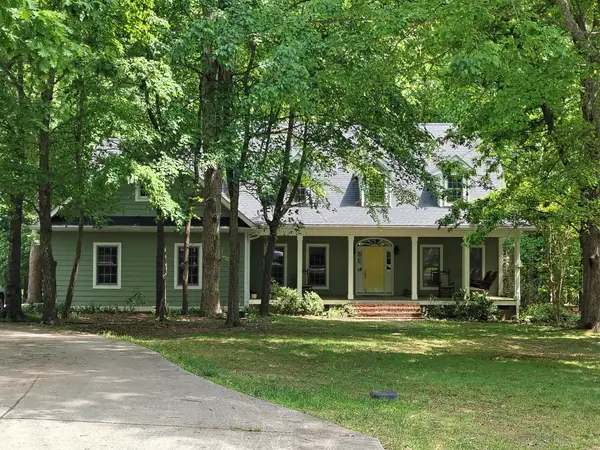 63 Girault Jones Dr, Sewanee, TN 37375