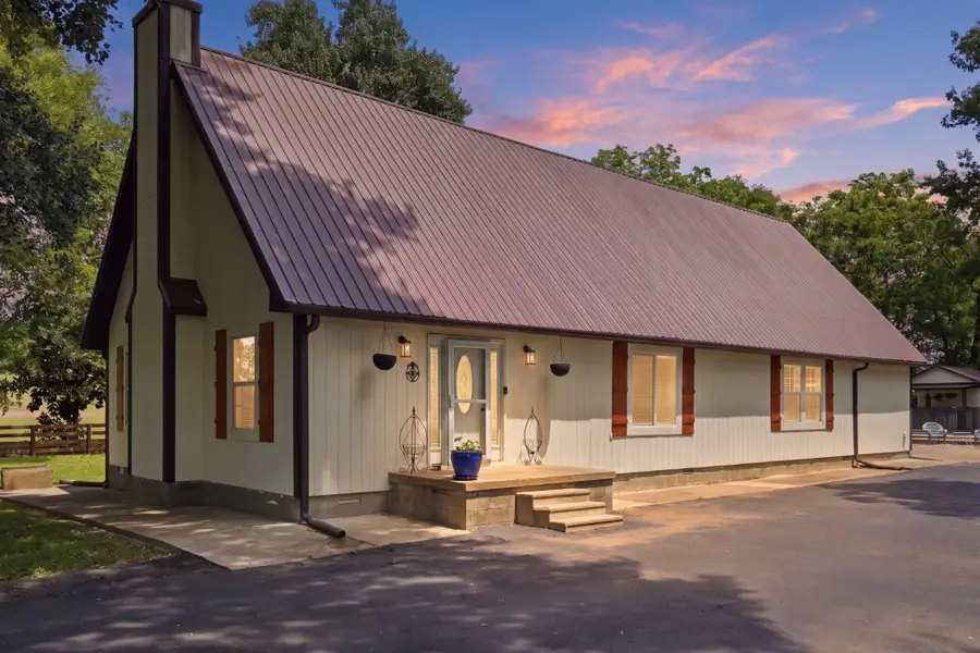 2540 Carl Fox Rd, Cornersville, TN 37047 - #2