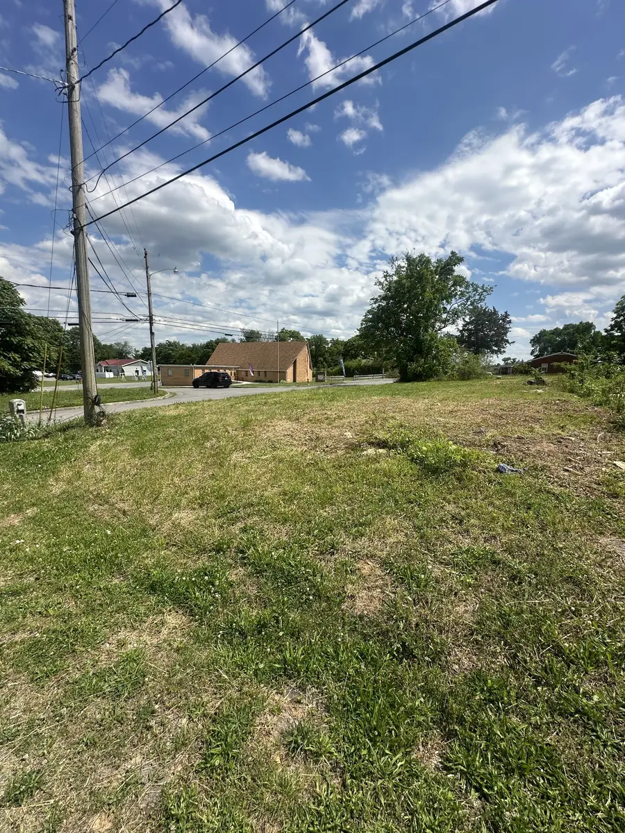 101 Plum Hill Dr, Shelbyville, TN 37160 - #2