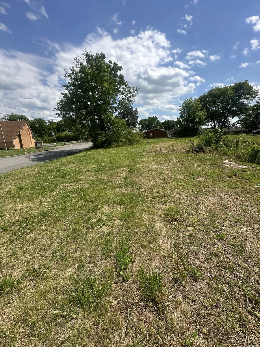101 Plum Hill Dr, Shelbyville, TN 37160 - #3