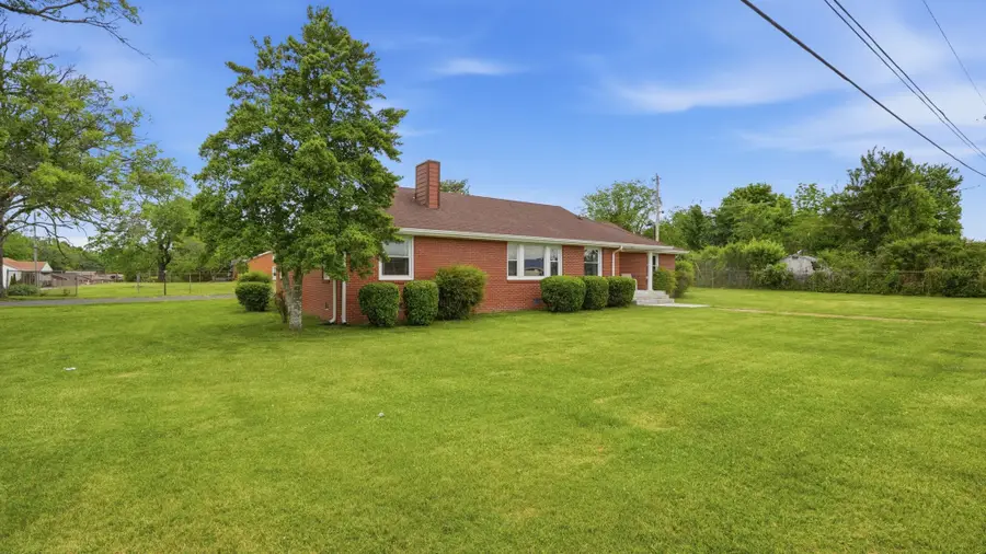 1401 Kefauver St, Manchester, TN 37355 - #2