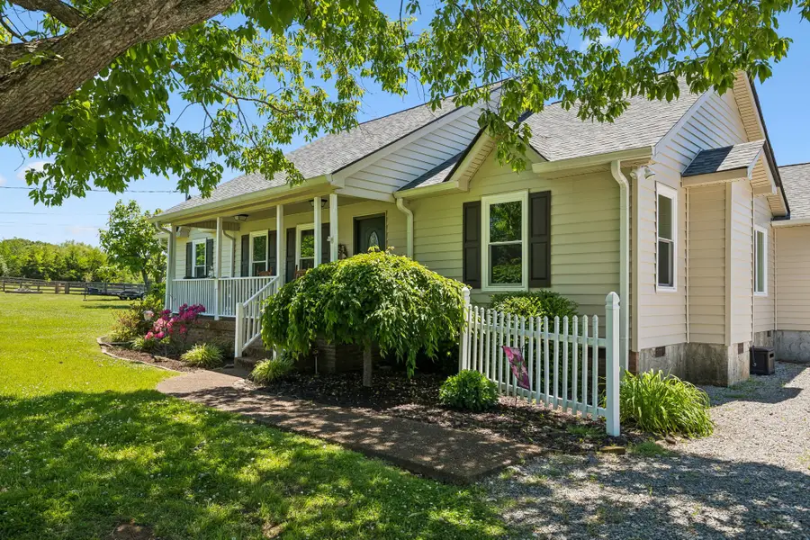 1473 Bridle Ln, Chapel Hill, TN 37034 - #2