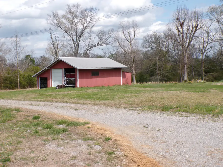1057 S Ellington Pkwy, Lewisburg, TN 37091 - #3
