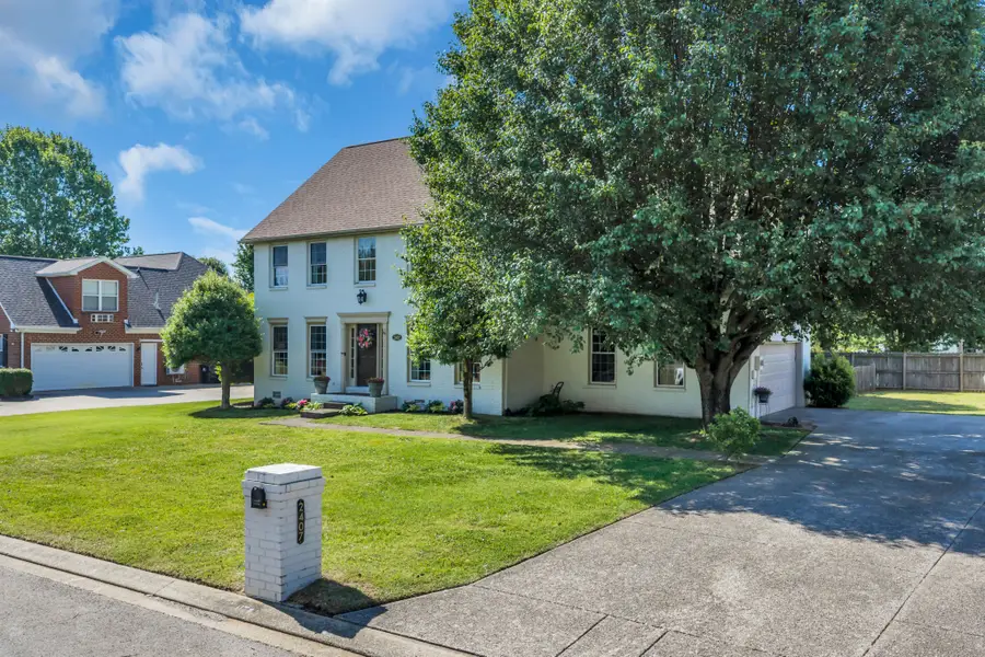 2407 Amber Glen Dr, Murfreesboro, TN 37128 - #2