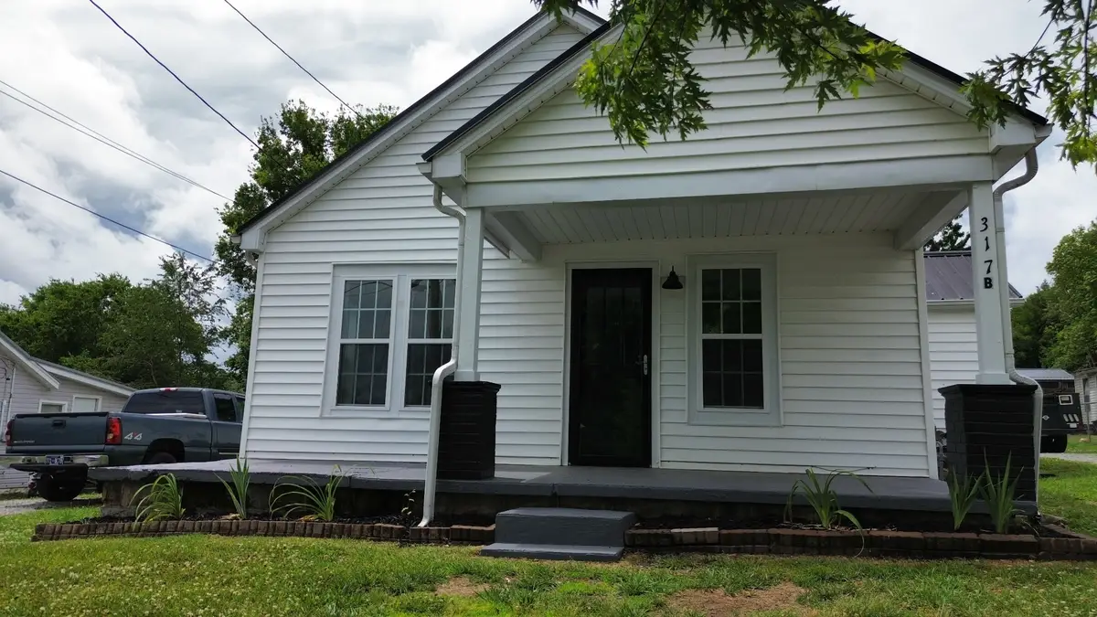 317 Hayes St, Woodbury, TN 37190 - #1