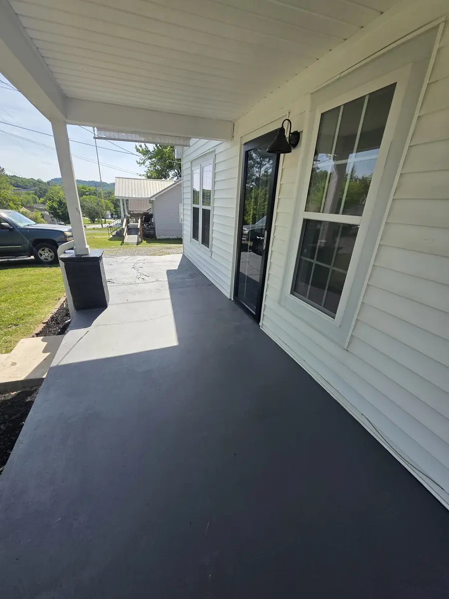 317 Hayes St, Woodbury, TN 37190 - #3