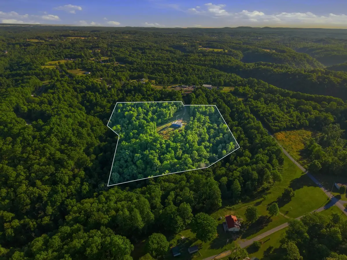 161 Chestnut Ln, Gainesboro, TN 38562 - #1
