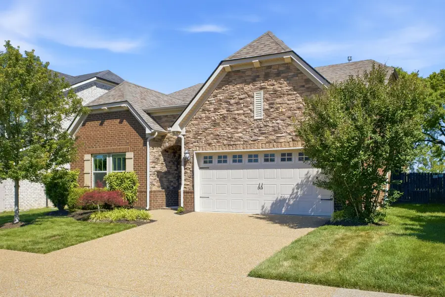 5001 Riverbank Dr, Hermitage, TN 37076 - #2