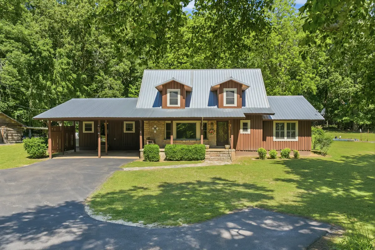 8932 Mount Carmel Rd, Decaturville, TN 38329 - #1
