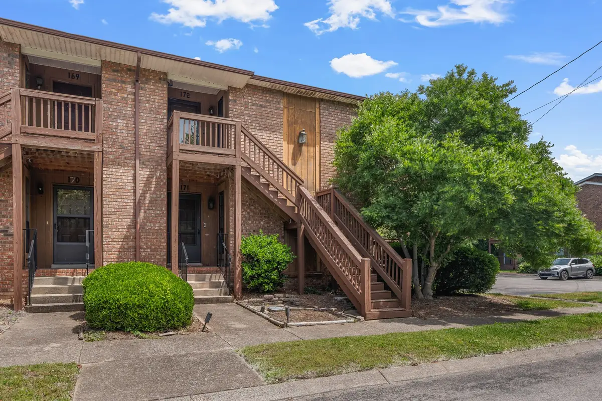 172 Brooke Castle Dr, Hermitage, TN 37076 - #1